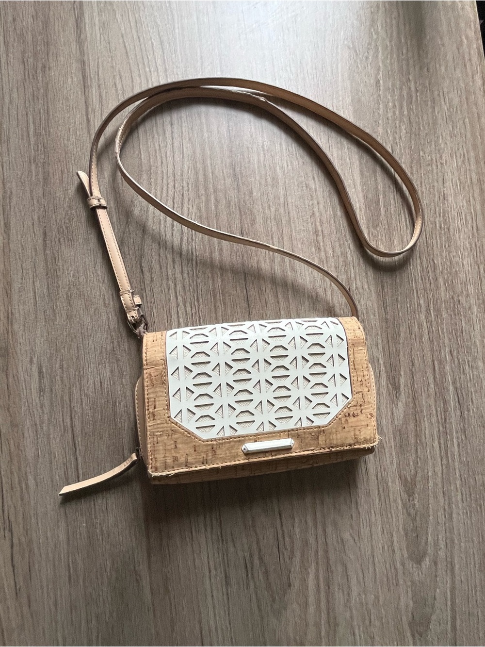 Stella & Dot Tan and Cream Vegan Leather Nolita Geo Cork Crossbody Purse Clutch